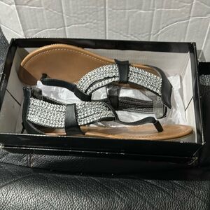 SM New York Women’s Sandals (size 9)